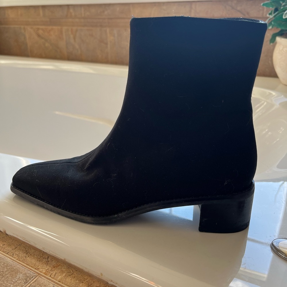 Stuart Weitzman booties gore Tex
